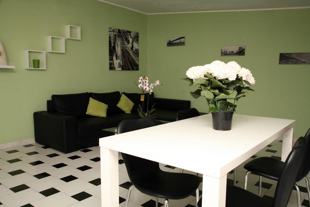 De Amicis Apartment Cagliari Habitación foto