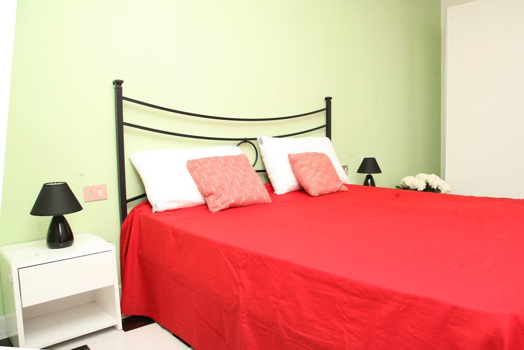 De Amicis Apartment Cagliari Habitación foto