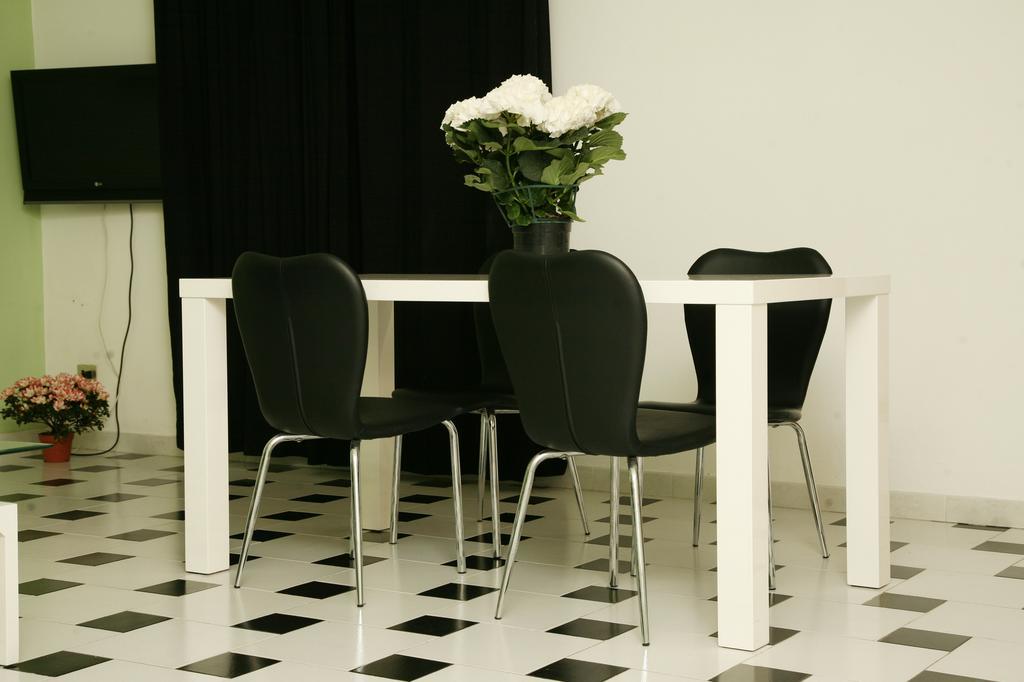 De Amicis Apartment Cagliari Habitación foto