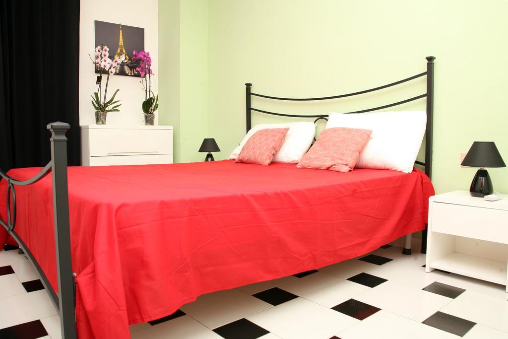 De Amicis Apartment Cagliari Habitación foto